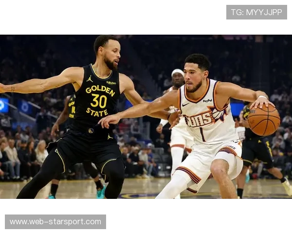 勇士大胜太阳,库里带队稳住领先,最终逆转取胜,勇士胜太阳获4连胜 勇士大胜太阳,库里带队稳住领先,最终逆转取胜,勇士胜太阳获4连胜